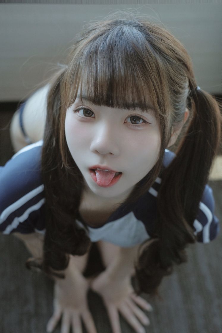 可可小白兔礼物体操服少女 – 1205