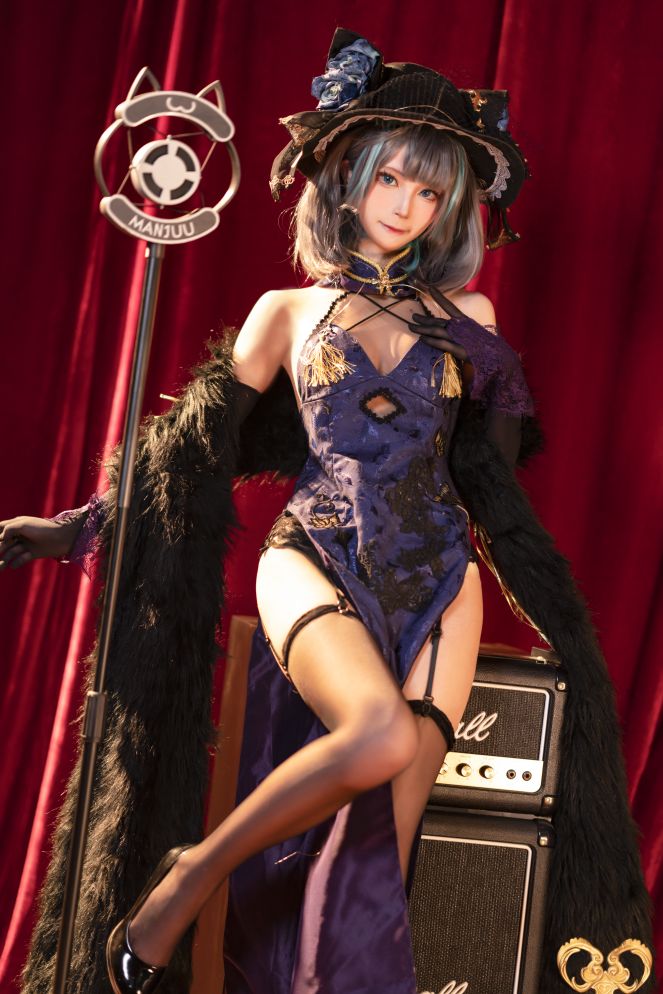 坂坂白柴郡旗袍 – 974